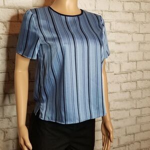 🆕️💥Vince camuto River Valley Stripes top